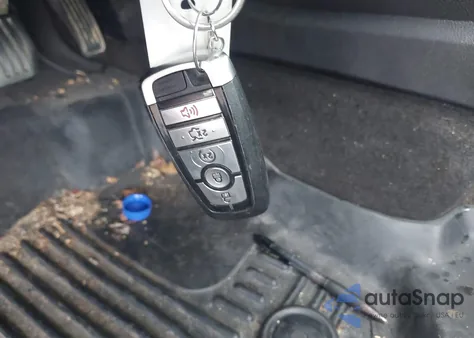 2020 Ford Fusion Plug-In Hybrid Titanium z USA, uszkodzony, nr VIN 3FA6P0SU6LR158522